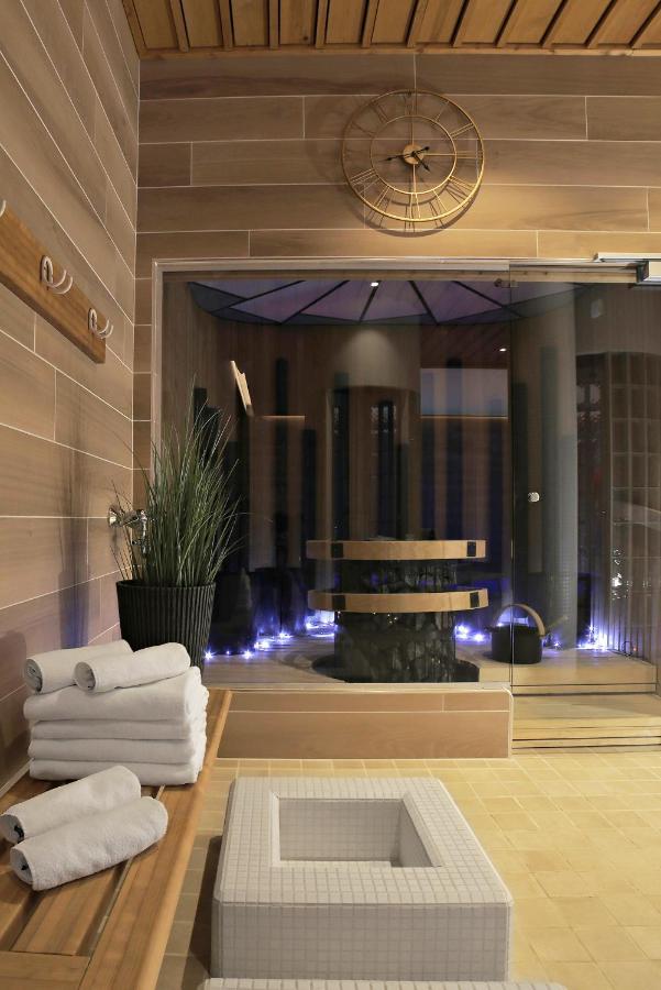Aateli Hillside Hotell 4*